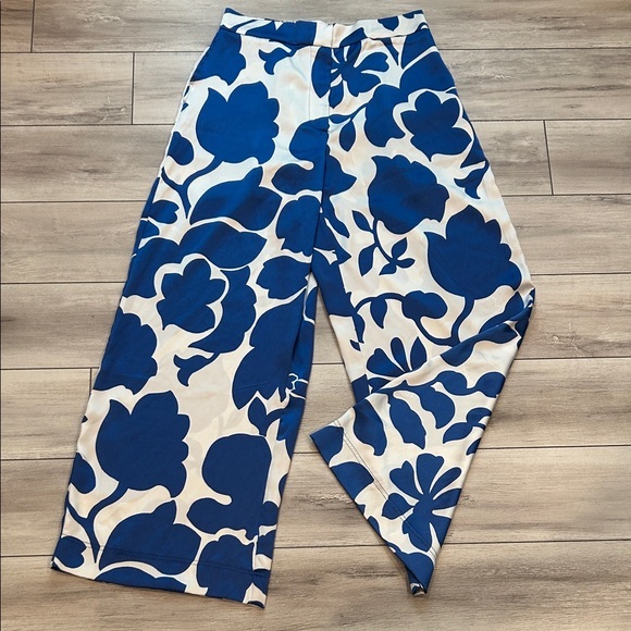 House of Harlow 1960 Pants - House of Harlow blue white floral wide leg satin pants size large